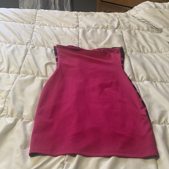 Burgundy and black halter dress - Picture 3 of 3